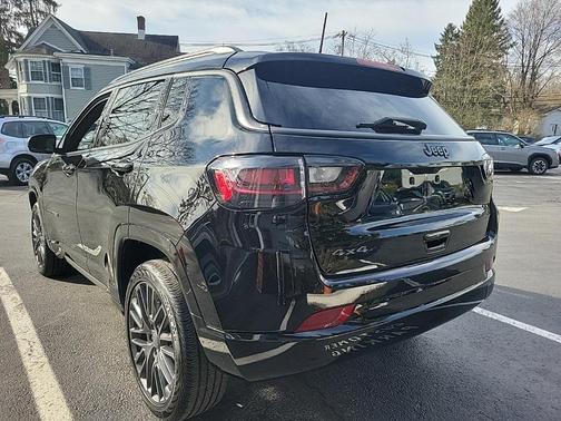 2022 Jeep Compass Altitude