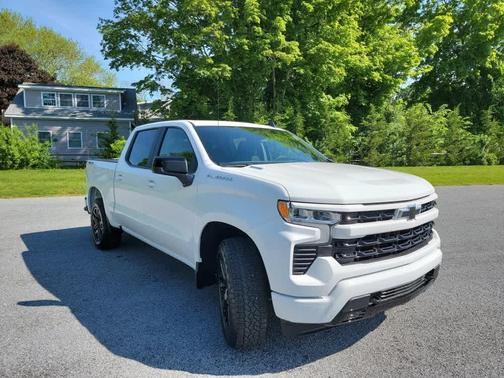 Summit White 2026 Chevrolet Silverado 1500 RST