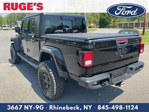 Black Clearcoat 2022 Jeep Gladiator Sport