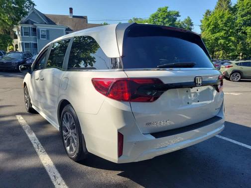 Platinum White Pearl 2025 Honda Odyssey Touring