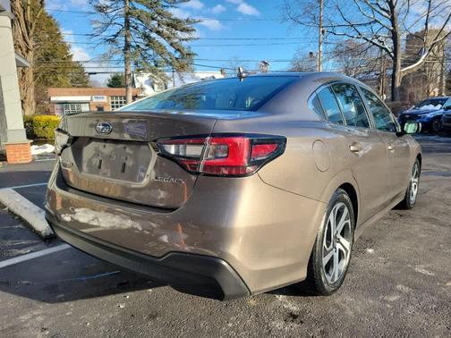 2022 Subaru Legacy 
