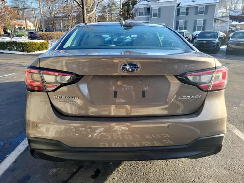 2022 Subaru Legacy 