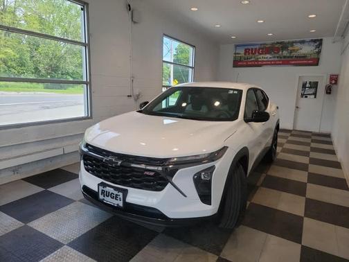 Summit White 2024 Chevrolet Trax 1RS