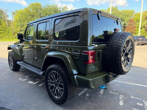 Sarge Green Clearcoat 2024 Jeep Wrangler 4xe High Altitude
