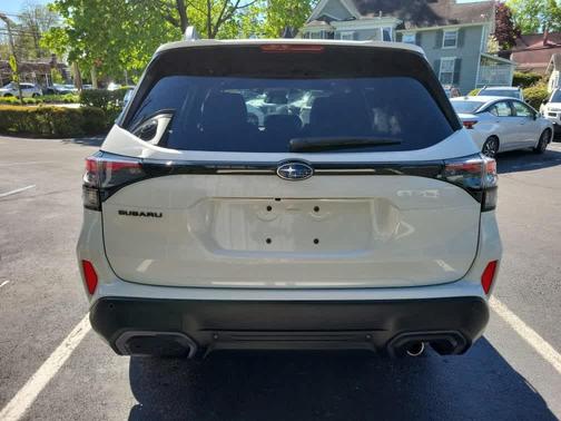 Crystal White Pearl 2025 Subaru Forester Limited
