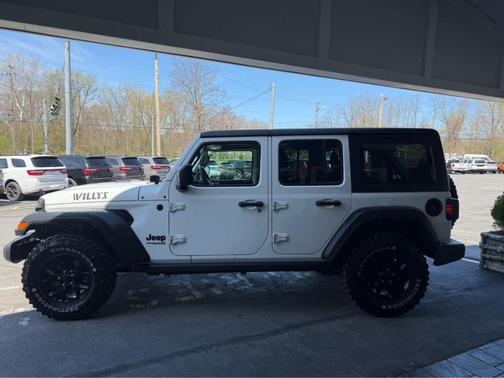 Bright White Clearcoat 2021 Jeep Wrangler Unlimited Sport