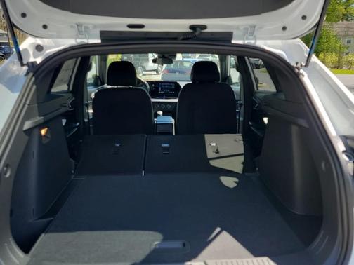 Summit White 2026 Chevrolet Trax 1RS