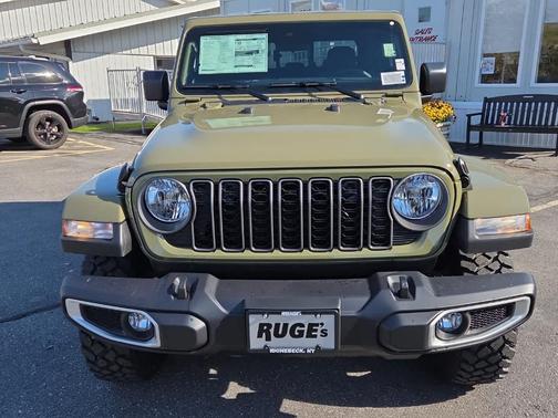 2025 Jeep Gladiator Sport