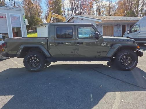 2025 Jeep Gladiator Sport
