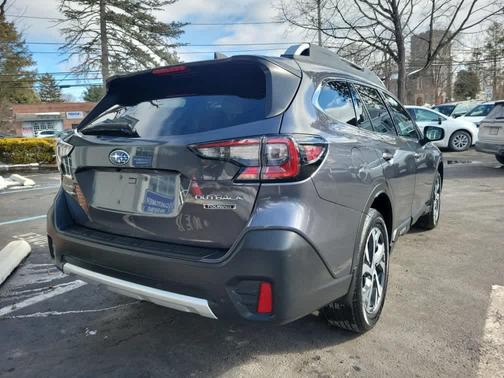 2022 Subaru Outback Touring