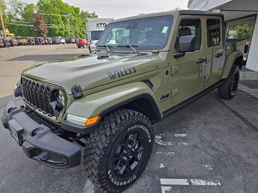 2025 Jeep Gladiator Sport
