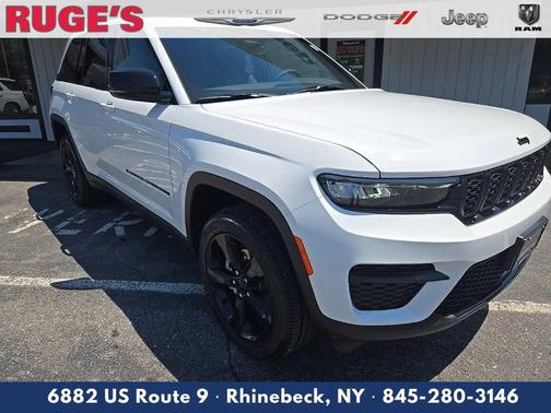 2025 Jeep Grand Cherokee Laredo