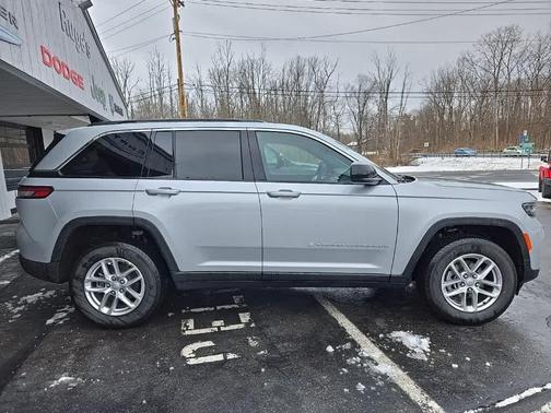 2025 Jeep Grand Cherokee Laredo X