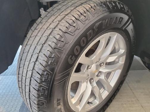 Summit White 2019 Chevrolet Silverado 1500 LT