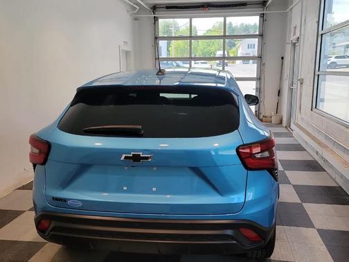 Marina Blue 2025 Chevrolet Trax LS
