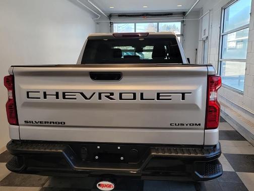 2022 Chevrolet Silverado 1500 Custom Trail Boss