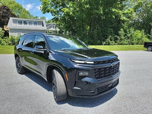 2025 Chevrolet Traverse RS