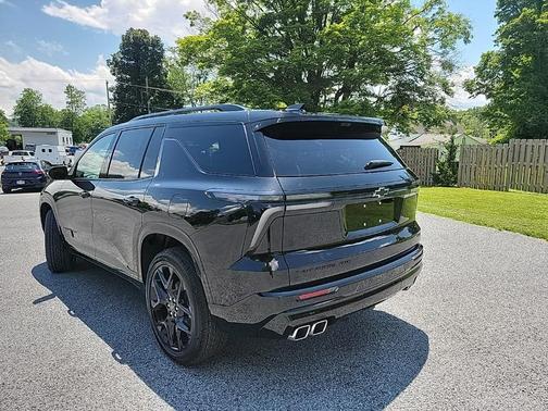 2025 Chevrolet Traverse RS