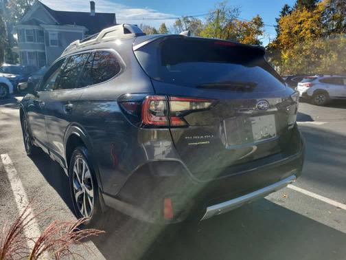 2021 Subaru Outback Touring