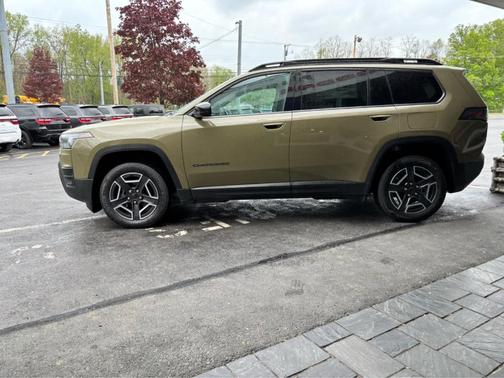 41 2026 Jeep Cherokee Laredo
