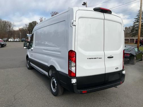 2026 Ford Transit-250 148 WB Medium Roof Cargo