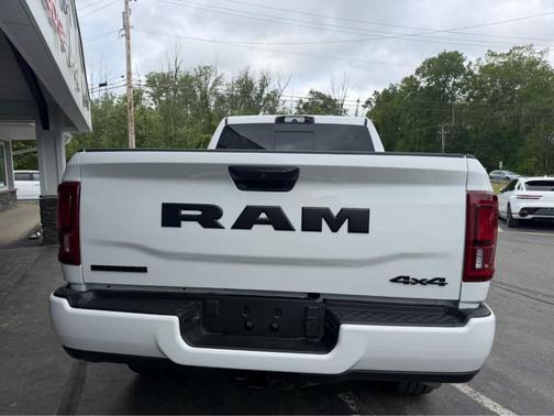 Bright White Clearcoat 2026 RAM 2500 Big Horn