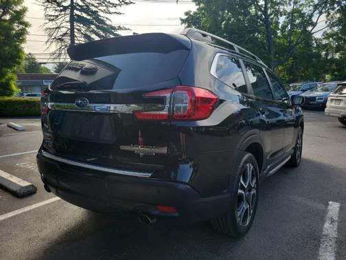 Crystal Black Silica 2023 Subaru Ascent Limited 7-Passenger