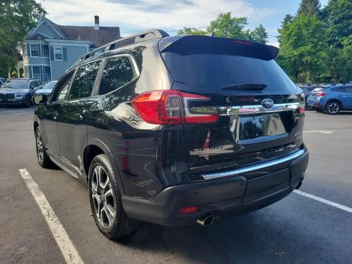 Crystal Black Silica 2023 Subaru Ascent Limited 7-Passenger