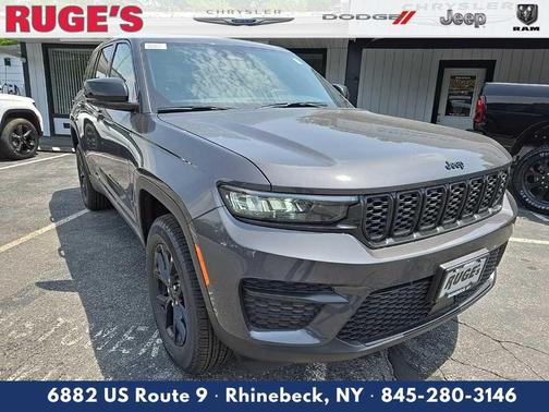 2025 Jeep Grand Cherokee Laredo