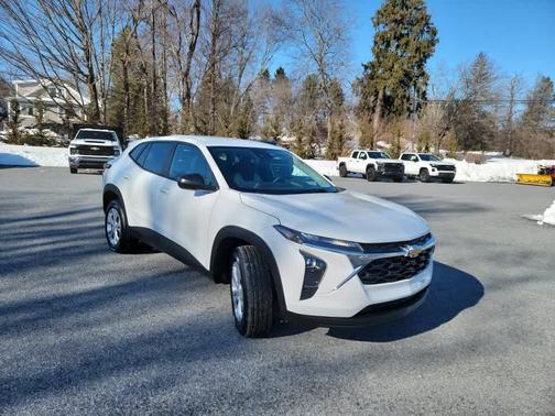 2026 Chevrolet Trax LS