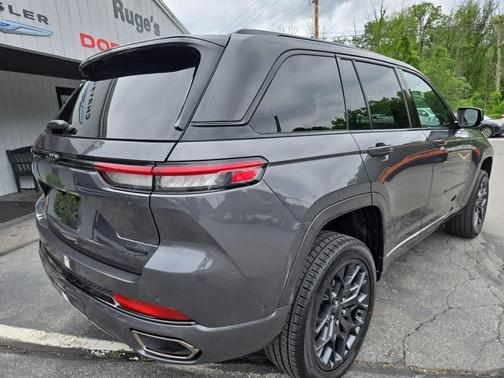 2025 Jeep Grand Cherokee Summit