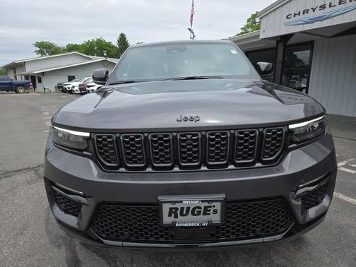 2025 Jeep Grand Cherokee Summit