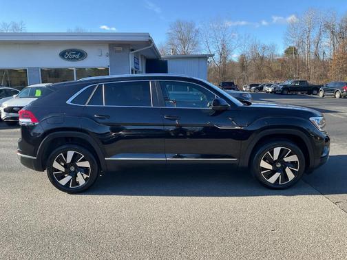 2024 Volkswagen Atlas Cross Sport 2.0T SEL