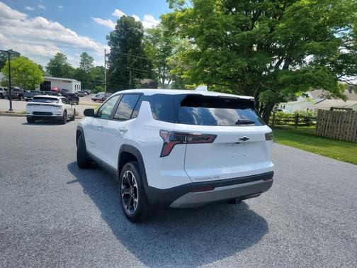 Summit White 2026 Chevrolet Equinox LT