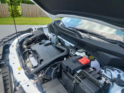 Summit White 2026 Chevrolet Equinox LT