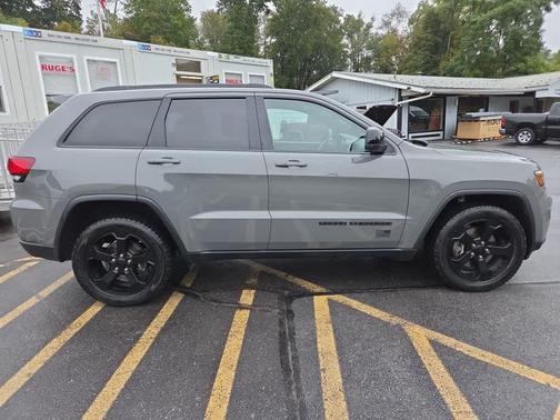 2021 Jeep Grand Cherokee Laredo