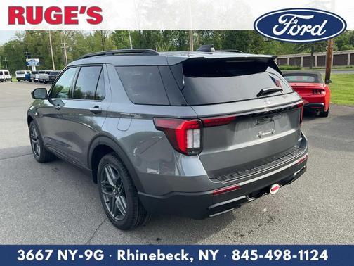 Carbonized Gray Metallic 2026 Ford Explorer ST-Line
