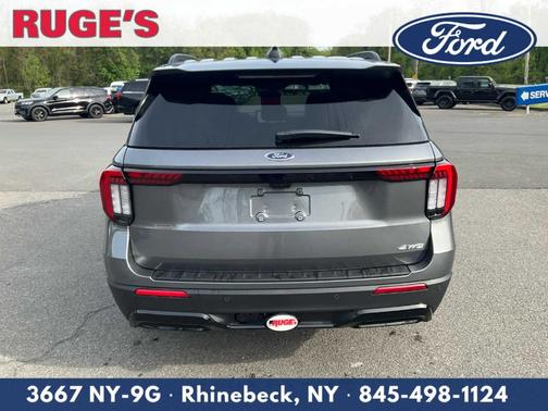 Carbonized Gray Metallic 2026 Ford Explorer ST-Line