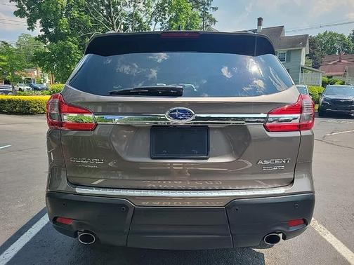 2022 Subaru Ascent Limited 8-Passenger