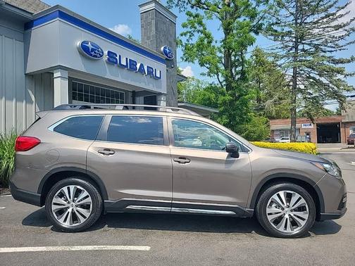 2022 Subaru Ascent Limited 8-Passenger