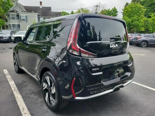 Fusion Orange 2023 Kia Soul GT-Line 2.0L
