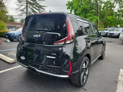 Fusion Orange 2023 Kia Soul GT-Line 2.0L