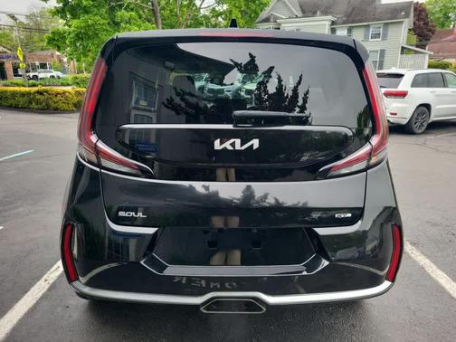 Fusion Orange 2023 Kia Soul GT-Line 2.0L