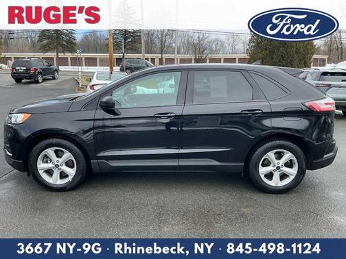 2020 Ford Edge SE