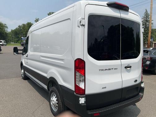 2025 Ford Transit-350 148 WB Medium Roof Cargo