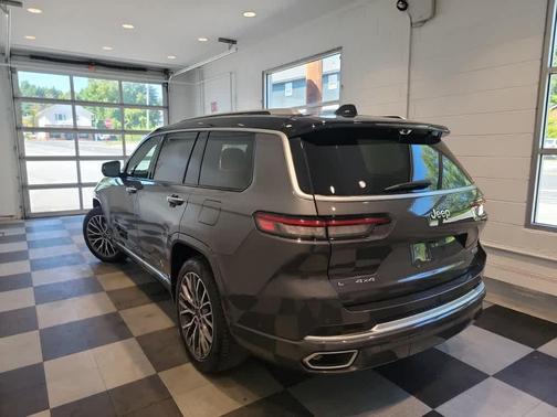 2023 Jeep Grand Cherokee L Summit