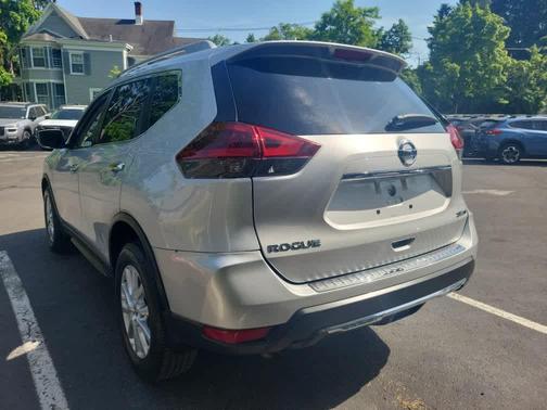 Brilliant Silver 2018 Nissan Rogue SV