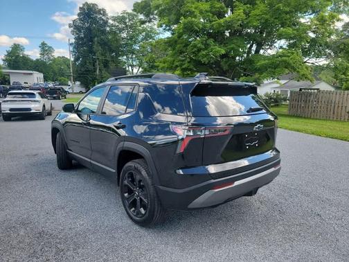 Mosaic Black Metallic 2026 Chevrolet Equinox LT