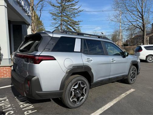 Ice Silver Metallic 2026 Subaru Outback Touring