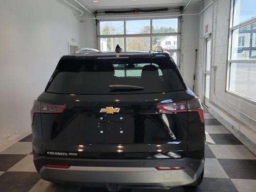 Mosaic Black Metallic 2025 Chevrolet Equinox LT